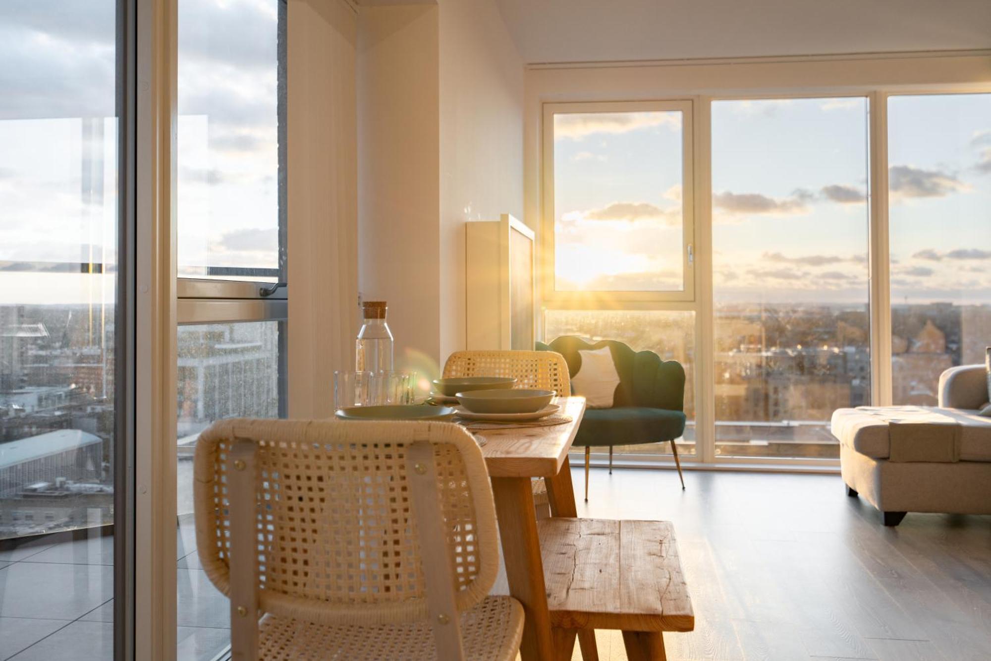 Sunset Retreat: Steps From Heathrow/Twickenham Lägenhet Hounslow Exteriör bild